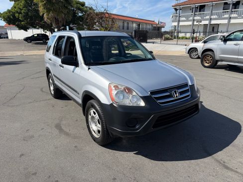 Used 2005 Honda CR-V LX image 15