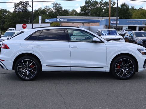 Used 2023 Audi Q8 Premium Plus image 9