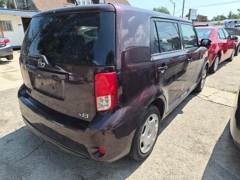 Used 2014 Scion xB image 4