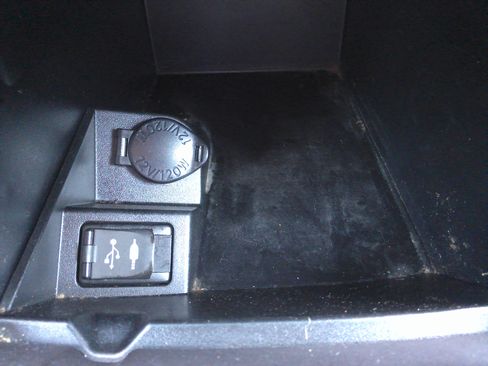 Used 2015 Toyota Camry SE Sedan FWD image 22