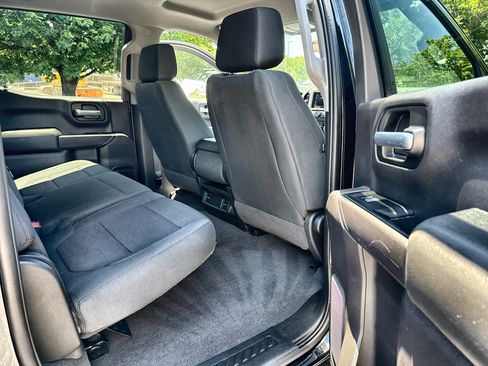 Used 2020 Chevrolet Silverado 1500 4x4 Crew Cab Custom Trail Boss image 9