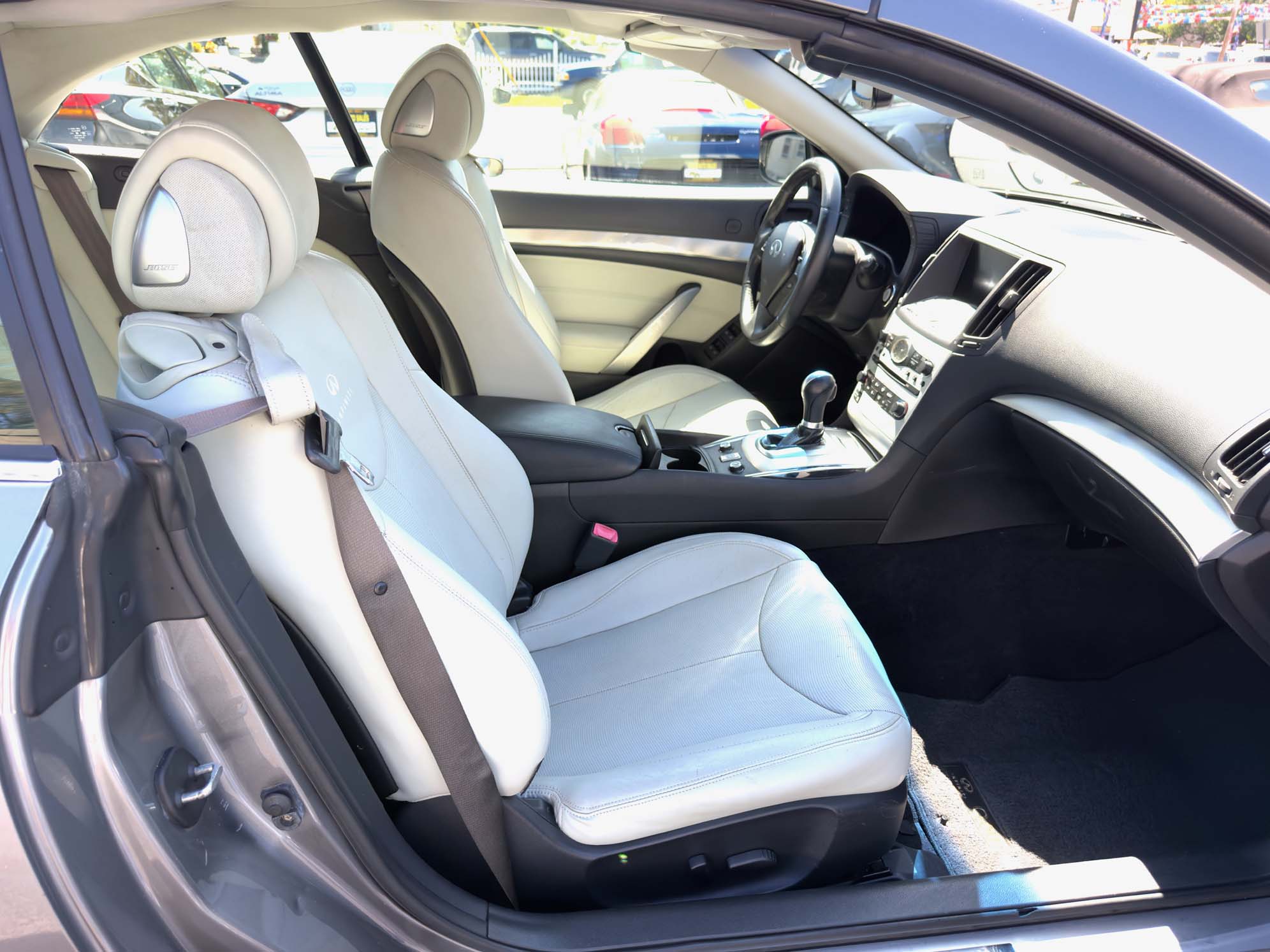 Used 2014 INFINITI Q60 Convertible RWD image 17
