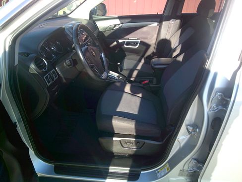 Used 2012 Chevrolet Captiva Sport LS image 6