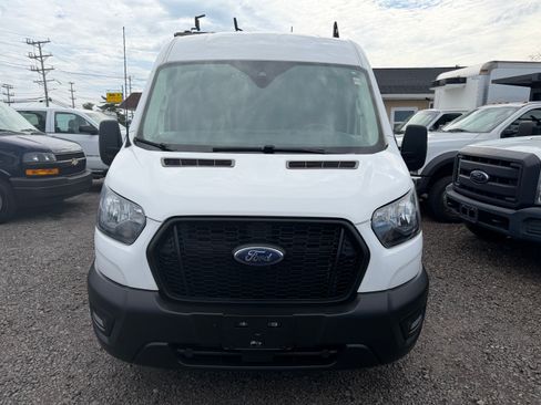 Used 2022 Ford Transit 250 image 2