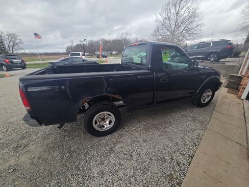Used 2004 Ford F150 XL image 2