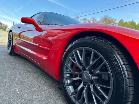 Used 2001 Chevrolet Corvette Z06 image 10