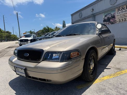 Used 2008 Ford Crown Victoria Police Interceptor RWD image 4