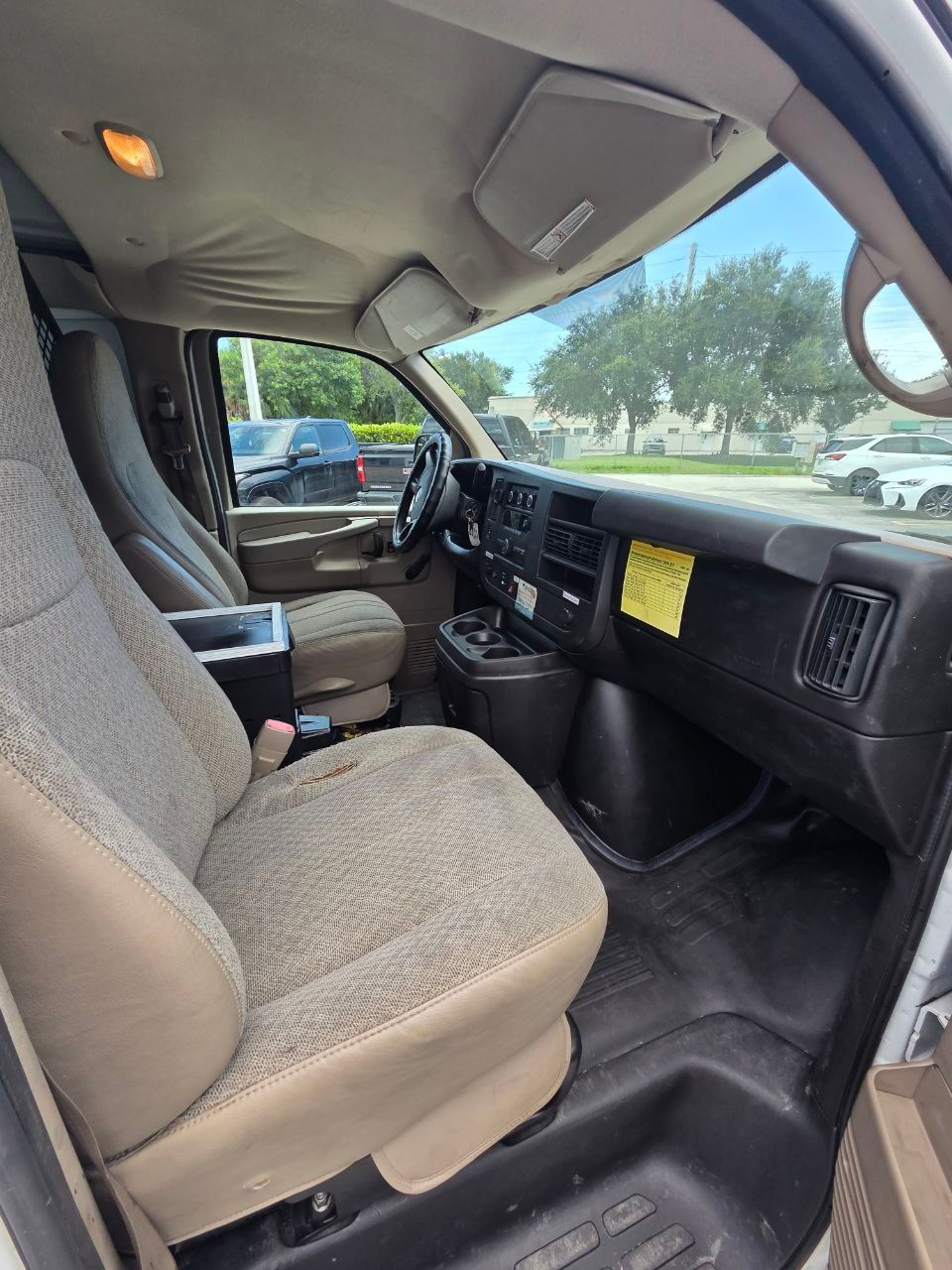 Used 2011 Chevrolet Express 2500 UNAVAIL RWD image 12