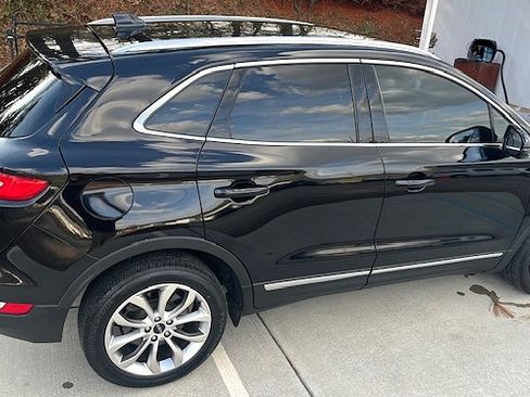 Used 2019 Lincoln MKC Select image 9