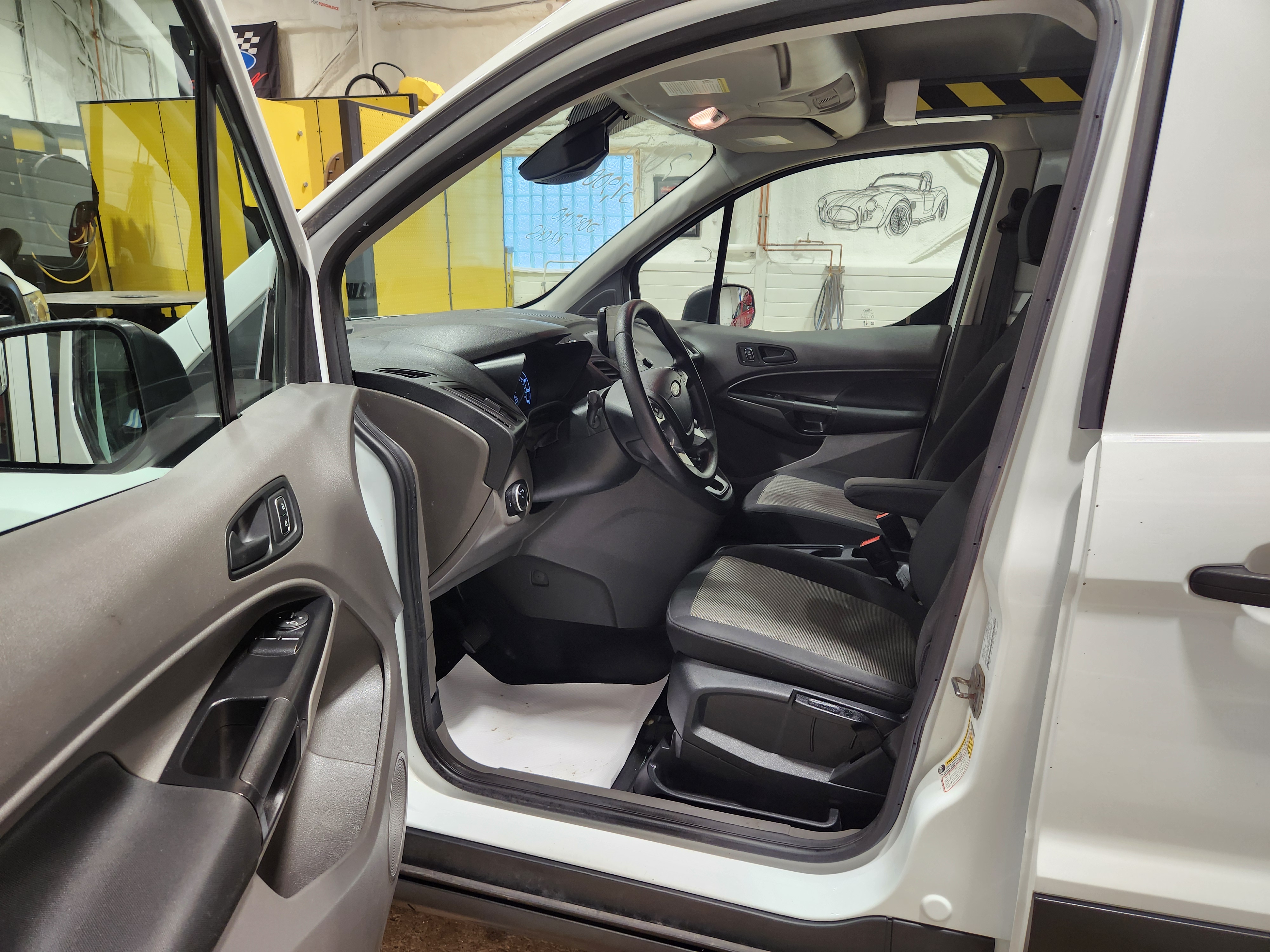 Used 2023 Ford Transit Connect XL Long Wheel Base FWD image 3