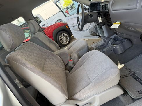 Used 2001 Toyota Tacoma 2WD Xtracab image 32