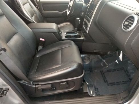 Used 2008 Mercury Mountaineer image 7