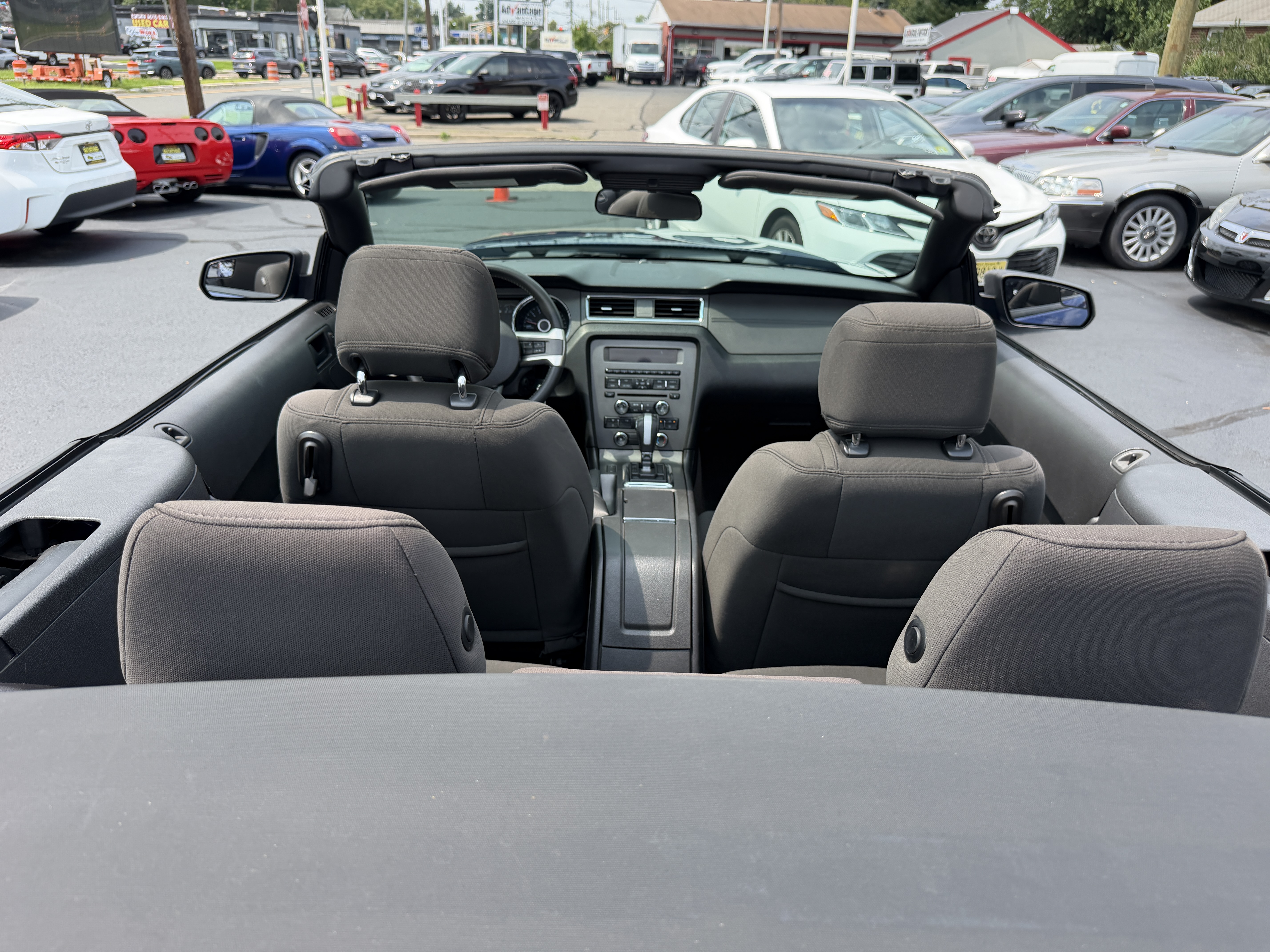 Used 2014 Ford Mustang Convertible RWD image 26