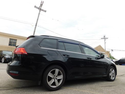 Used 2015 Volkswagen Golf SE image 5