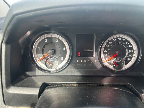 Used 2018 RAM 5500 image 12