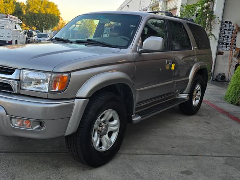 Used 2001 Toyota 4Runner Limited image 15