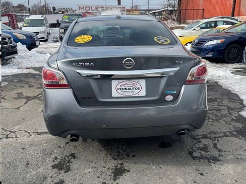 Used 2014 Nissan Altima FWD image 5