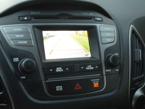 Used 2014 Hyundai Tucson SE image 15