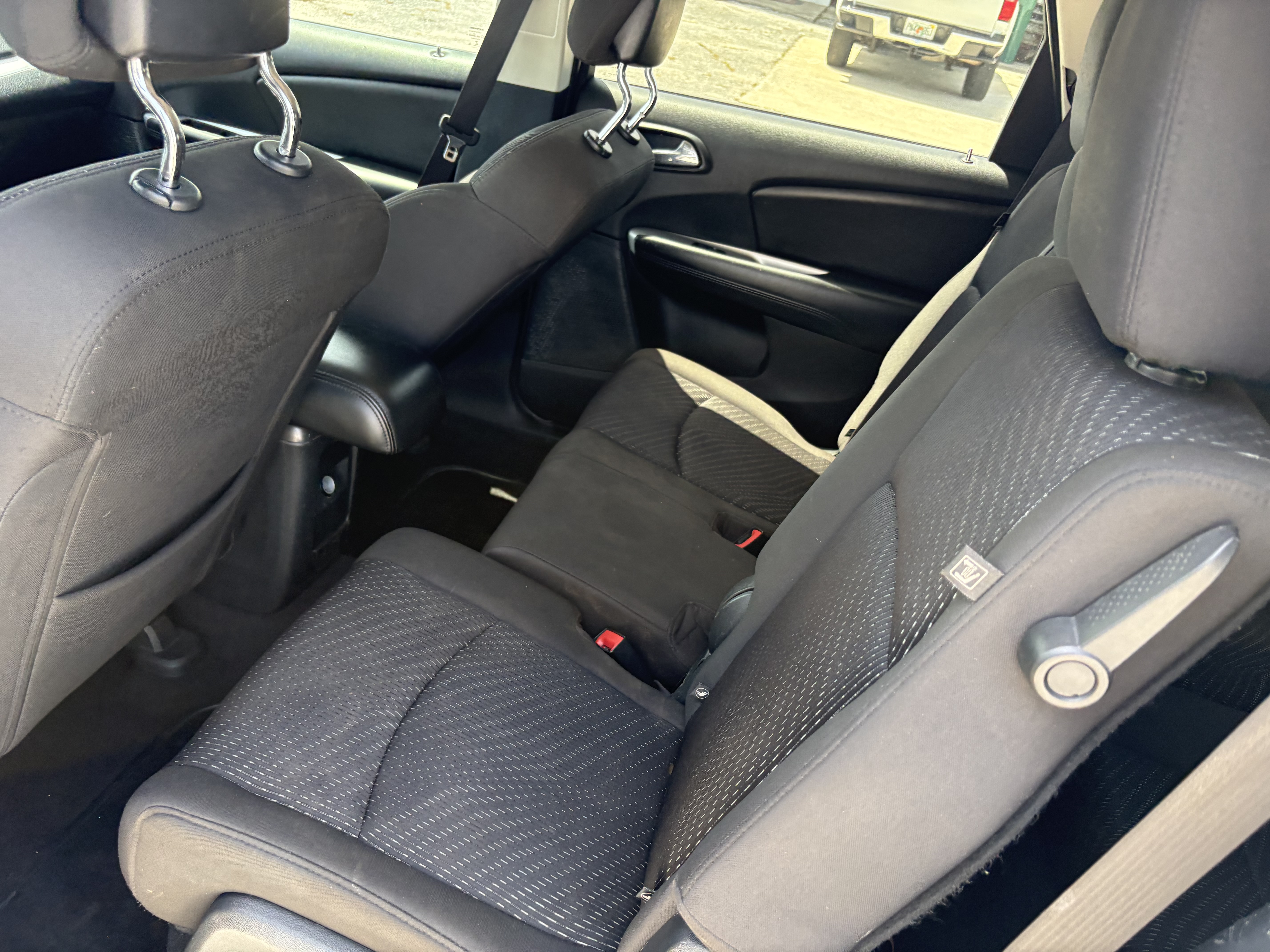 Used 2018 Dodge Journey FWD SE image 7