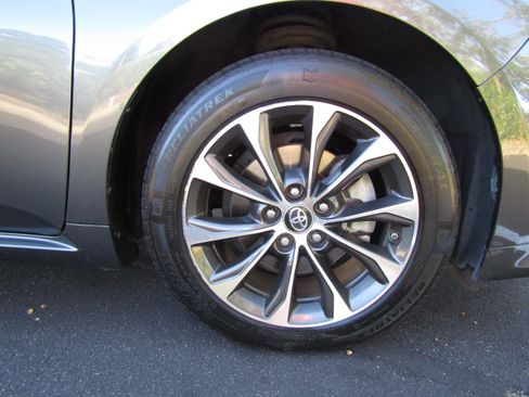 Used 2016 Toyota Avalon XLE Premium image 17