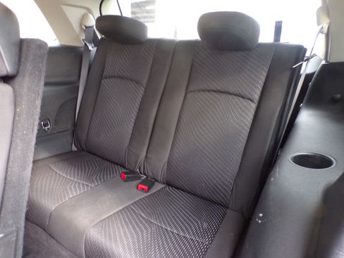 Used 2018 Dodge Journey SE image 8