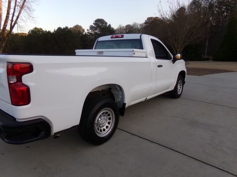 Used 2021 Chevrolet Silverado 1500 W/T image 3