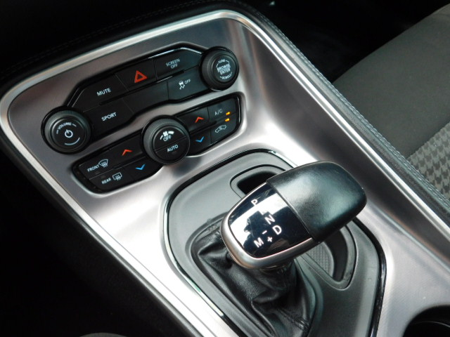Used 2019 Dodge Challenger SXT RWD image 19