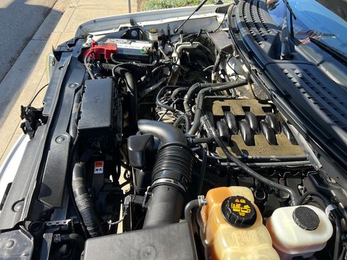 Used 2011 Ford F150 XLT image 15