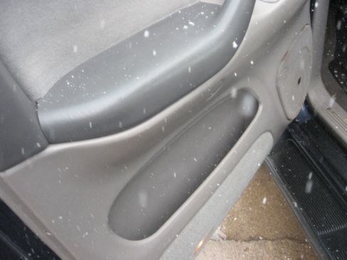 Used 2005 Toyota Sequoia SR5 image 8