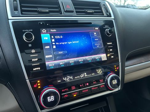 Used 2019 Subaru Outback 3.6R Limited image 19