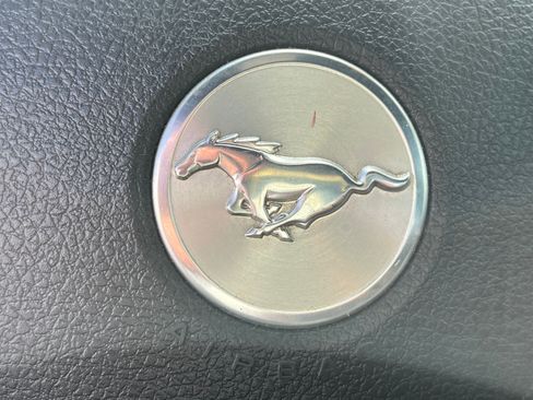 Used 2010 Ford Mustang GT image 5