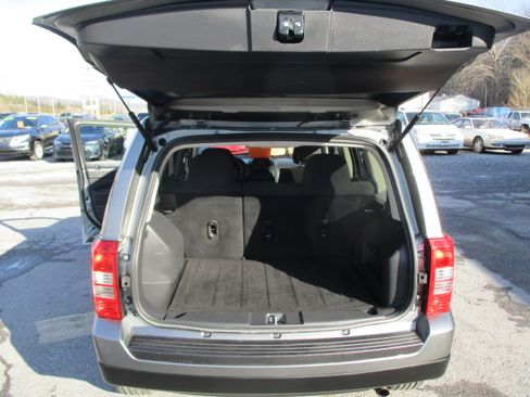 Used 2013 Jeep Patriot Sport image 47