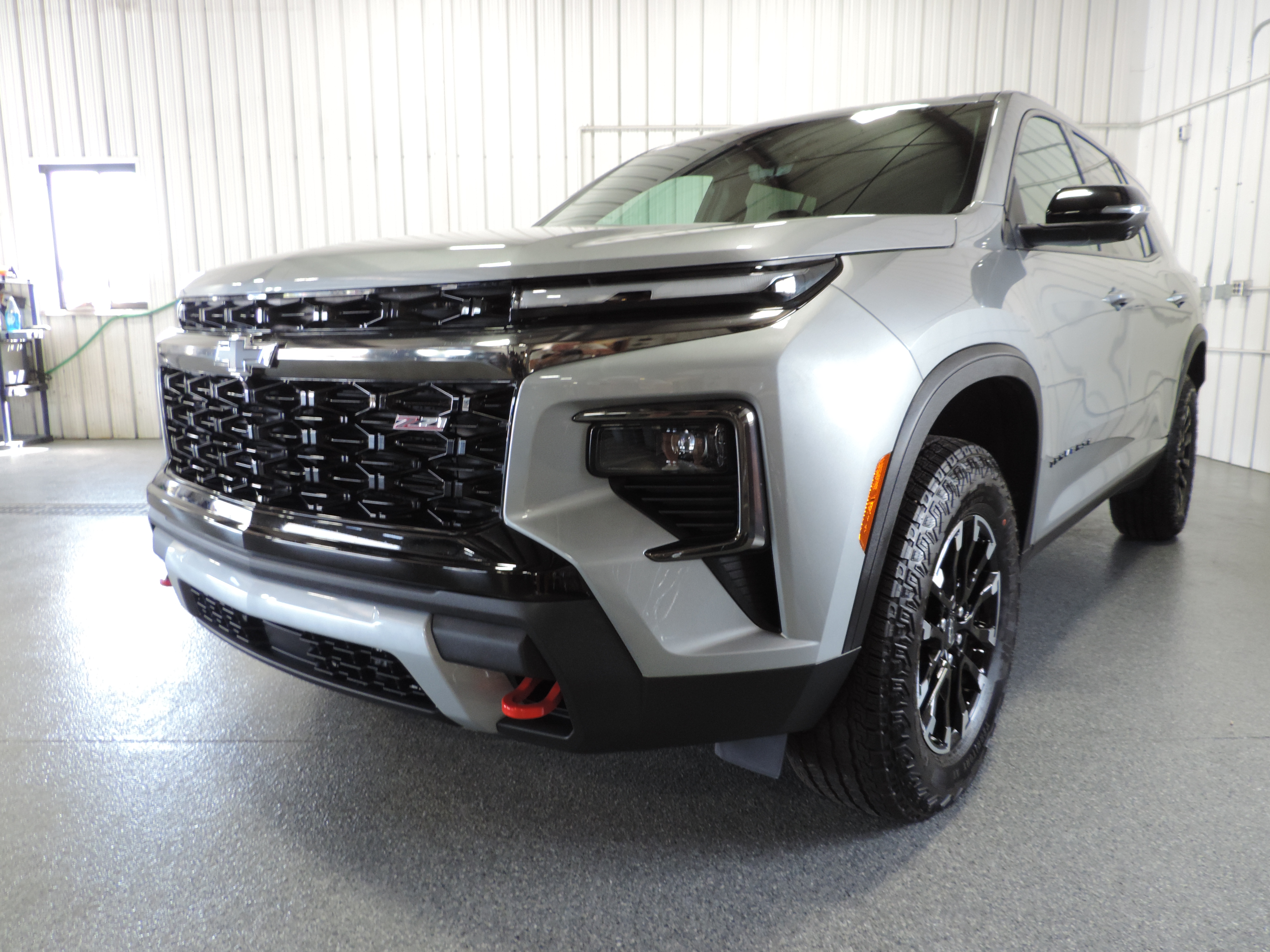 Used 2026 Chevrolet Traverse AWD Z71 image 9