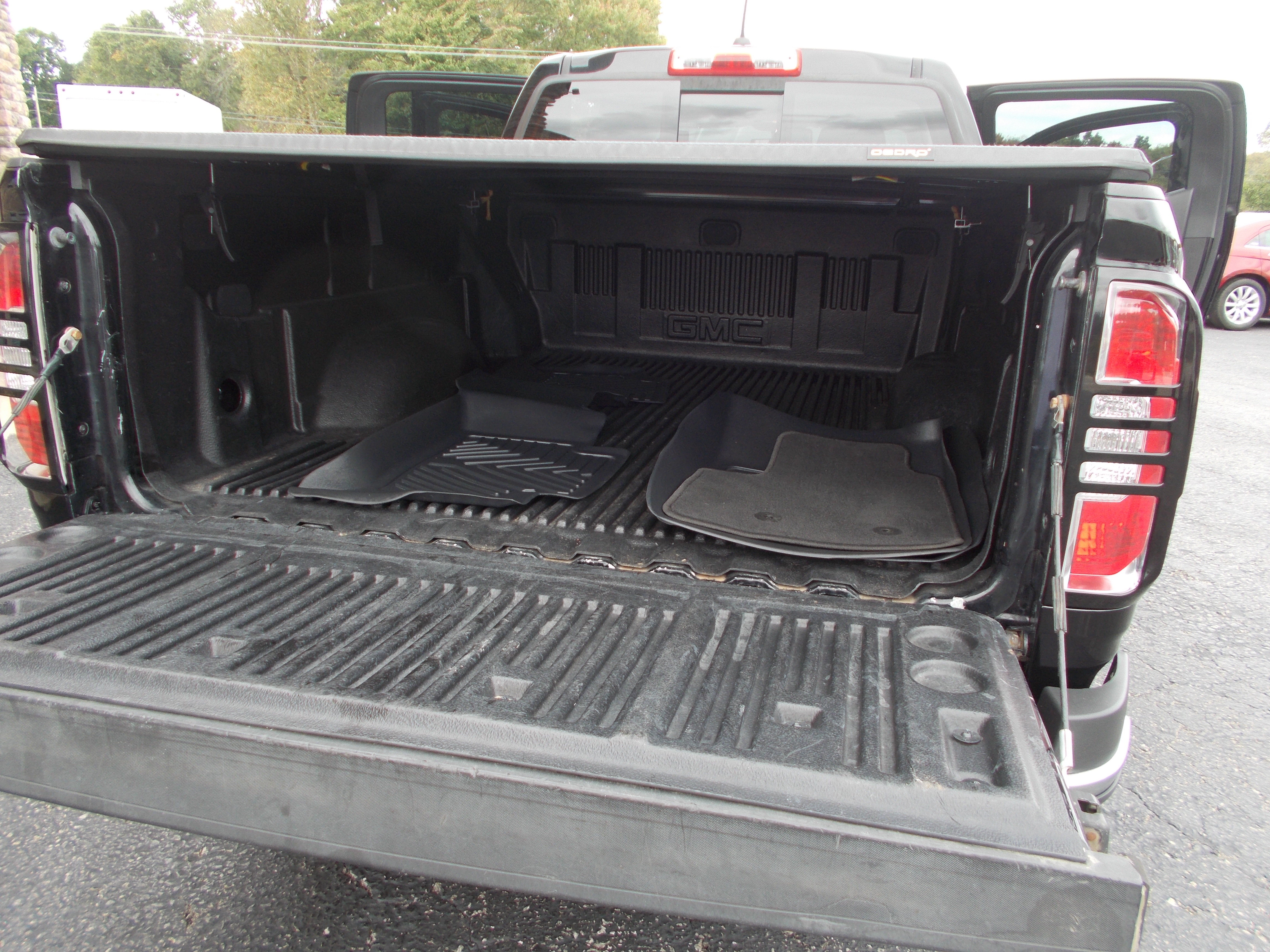 Used 2017 GMC Canyon 4x4 Crew Cab SLE image 31