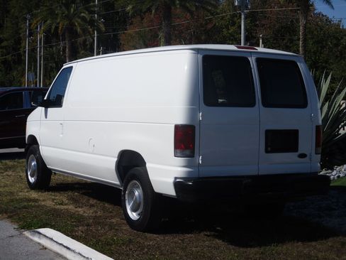Used 2004 Ford E-250 and Econoline 250 image 3