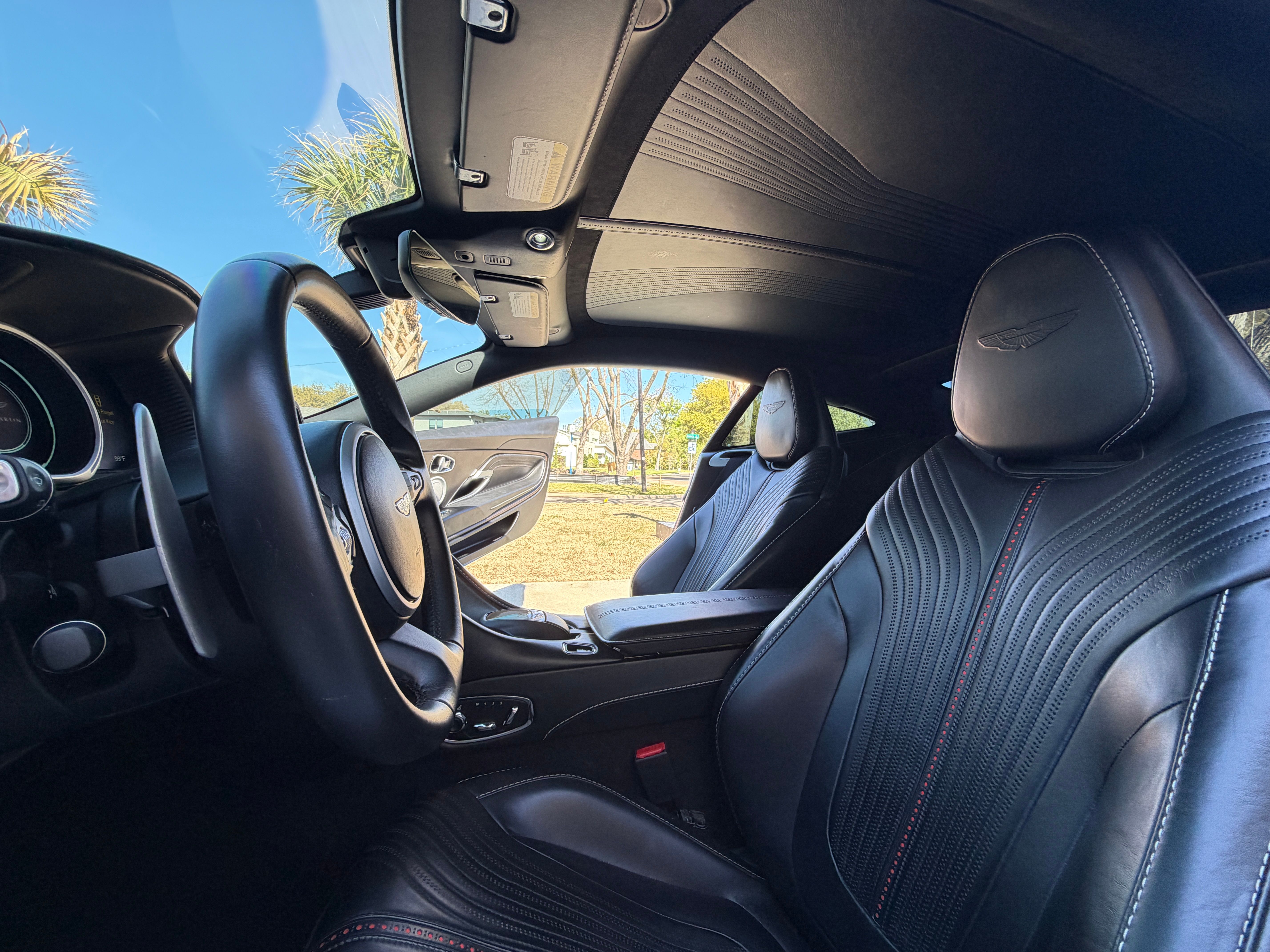 Used 2017 Aston Martin DB11 V12 Coupe RWD image 15