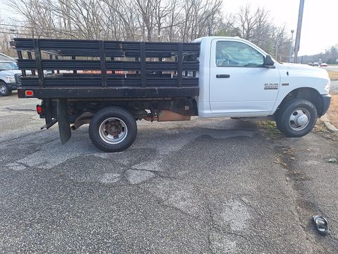Used 2016 RAM 3500 image 2