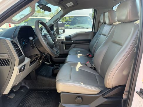 Used 2017 Ford F250 2WD Regular Cab Super Duty image 8