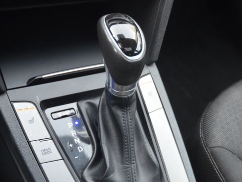 Used 2018 Hyundai Elantra Value Edition image 19