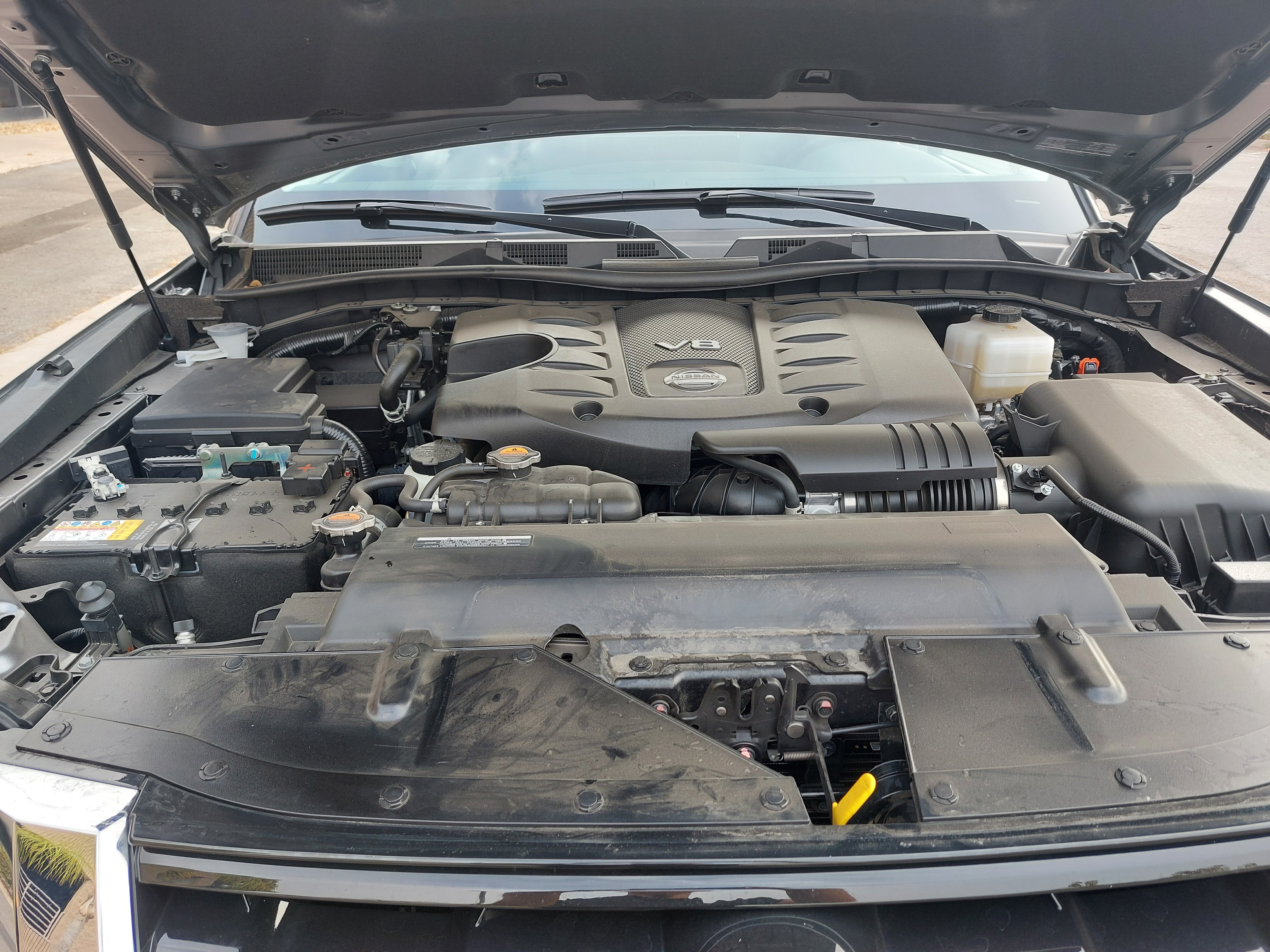 Used 2023 Nissan Armada 2WD SV image 19