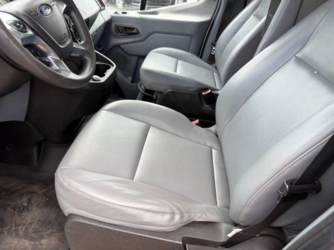 Used 2018 Ford Transit 250 148 Low Roof RWD image 15