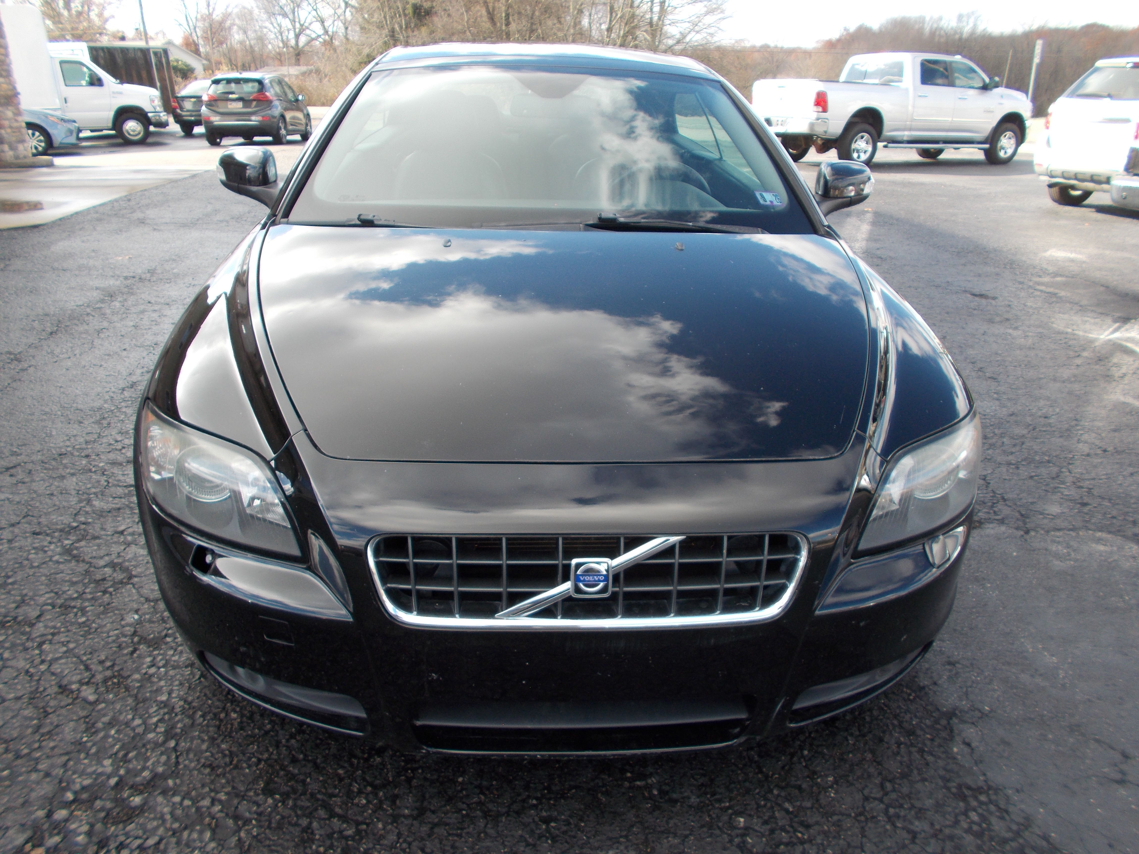 Used 2008 Volvo C70 T5 FWD image 2