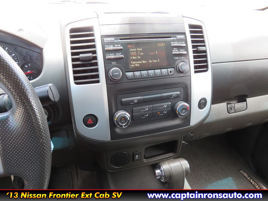 Used 2013 Nissan Frontier King Cab SV RWD image 11