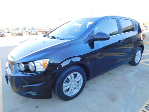 Used 2016 Chevrolet Sonic LT image 4