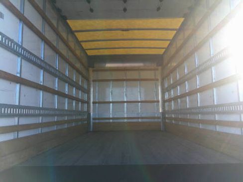 Used 2020 Isuzu NPR HD image 11