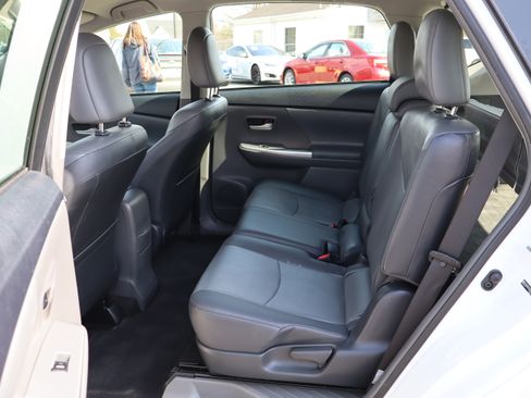 Used 2012 Toyota Prius V Five image 13