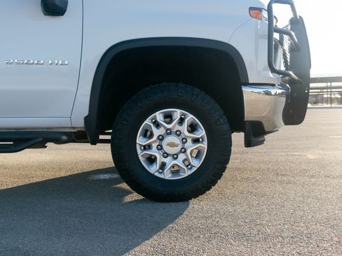 Used 2022 Chevrolet Silverado 2500 LT image 29