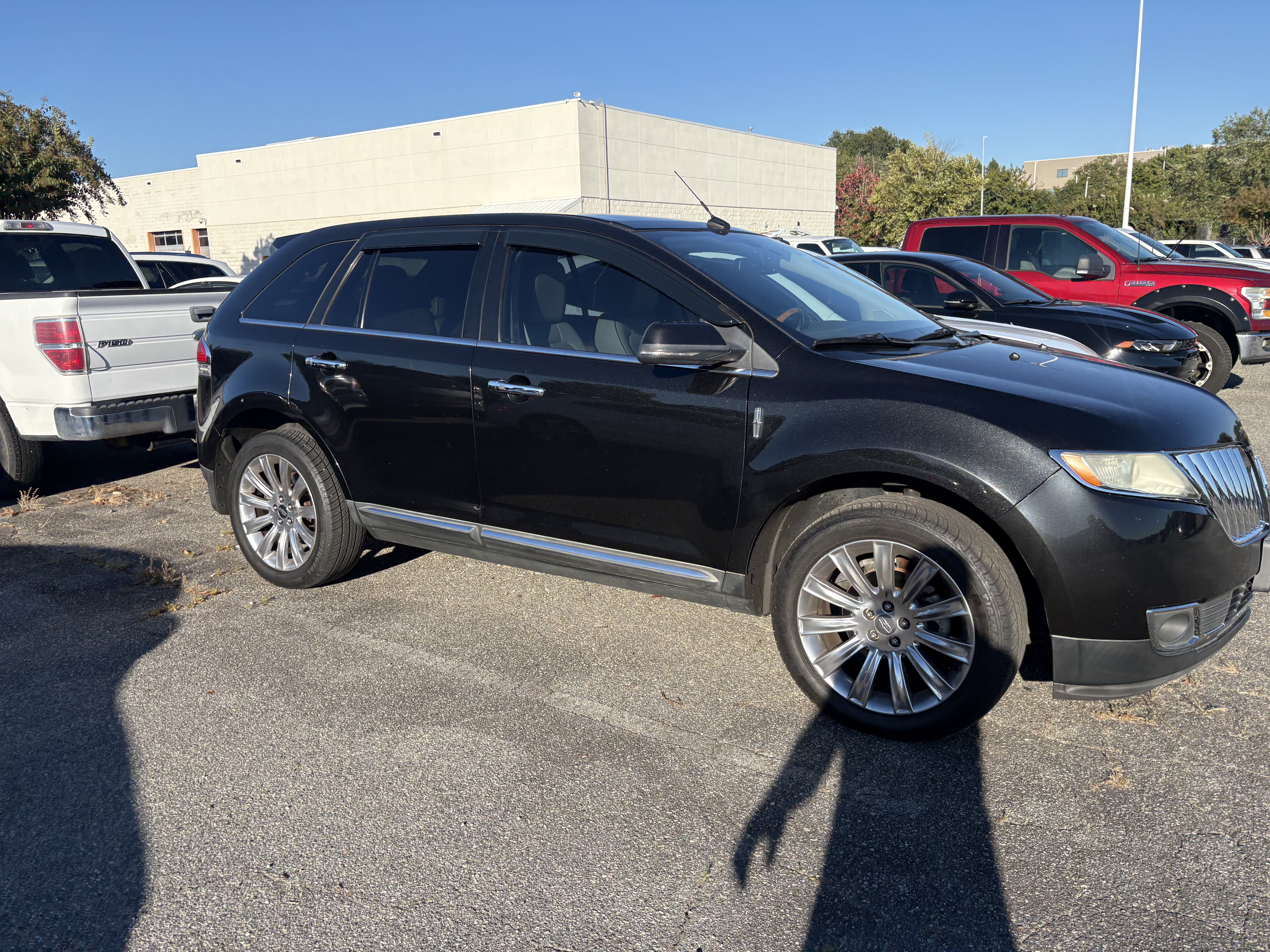 Used 2014 Lincoln MKX AWD image 1