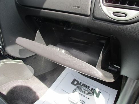 Used 2007 GMC Envoy SLE image 31