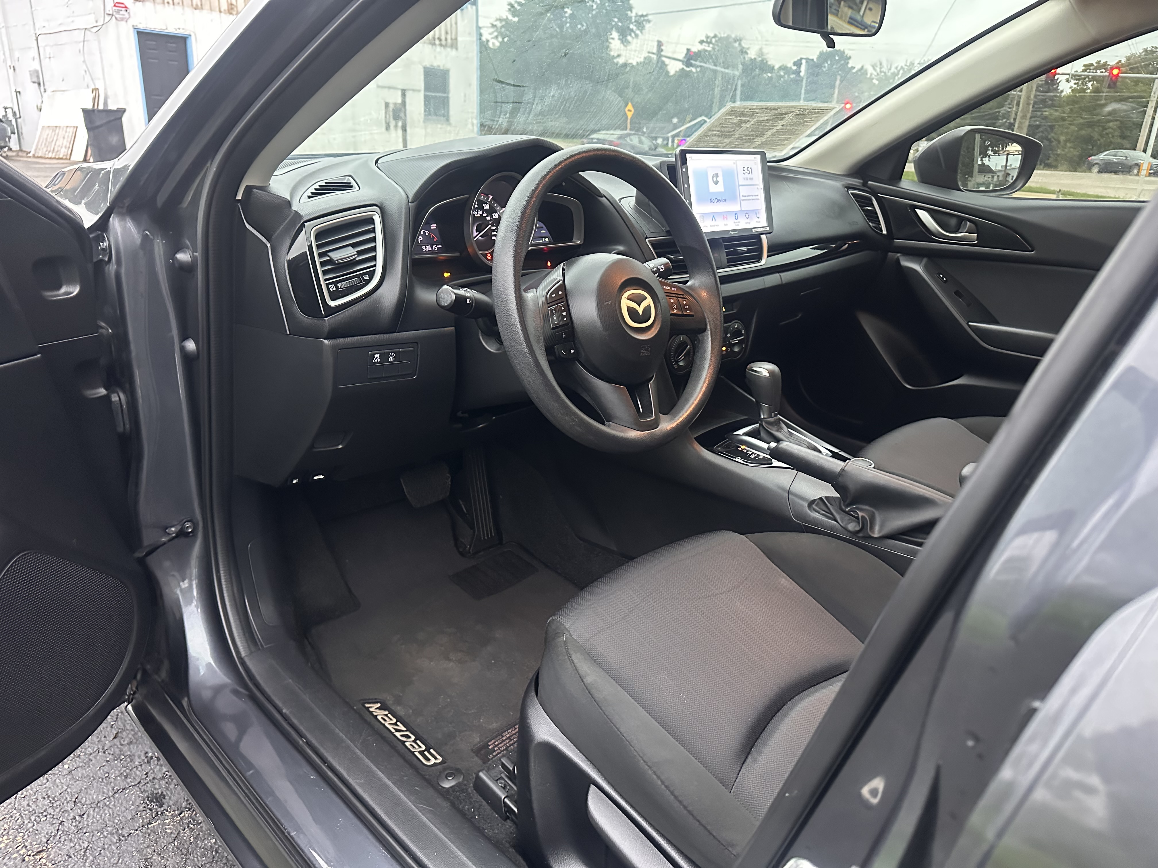 Used 2016 MAZDA MAZDA3 i Sport Hatchback FWD image 12